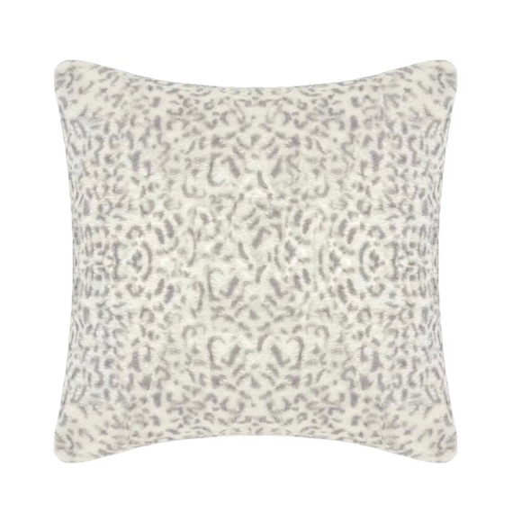 Faux Fur White Leopard Print Pillow Case 18” x 18” - Picture 7 of 7